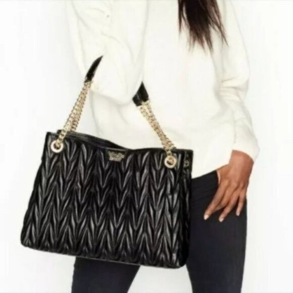 Victoria's Secret Handbags - NWT Victoria's Secret Chevron Quilt Shoulder Bag
